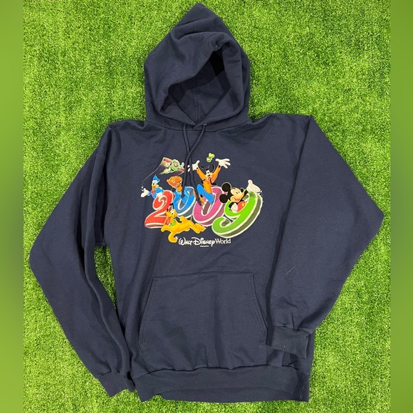 LARGE WALT DISNEY WORLD BLUE SWEATSHIRT - Picture 2 of 4